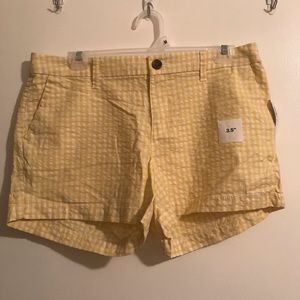 Old Navy Mid-Rise Everyday Seersucker Shorts